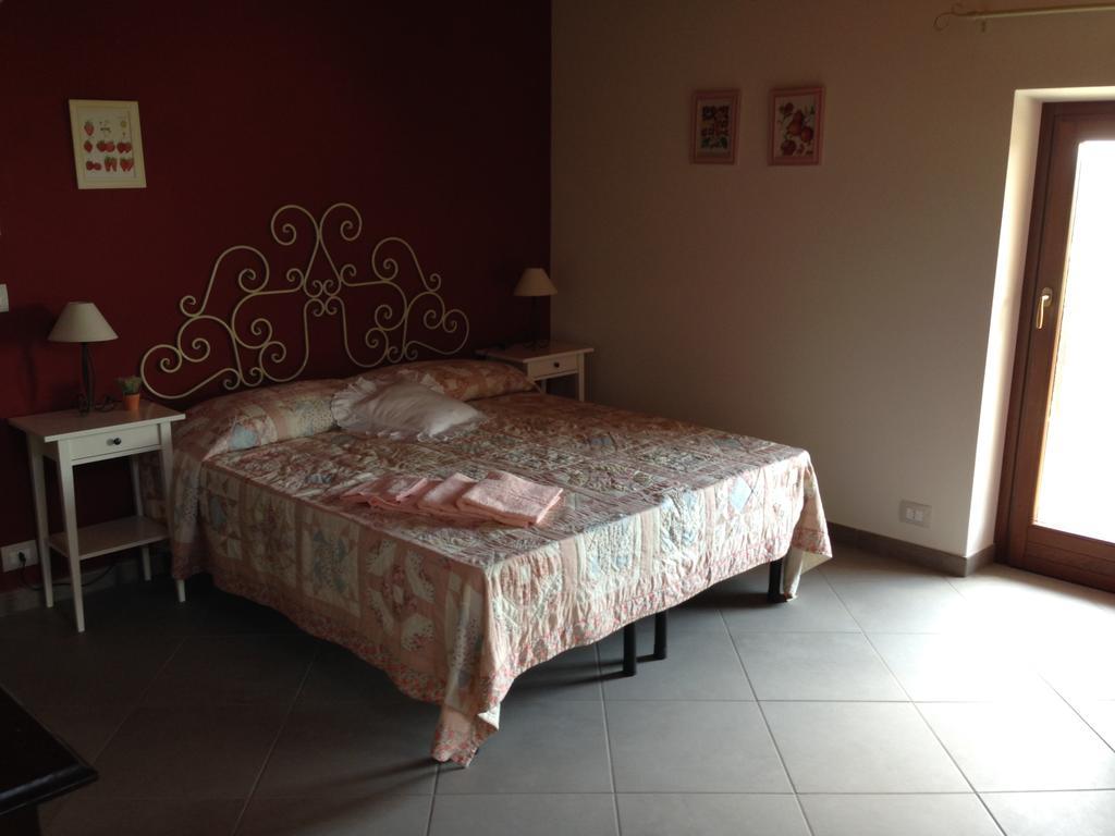 Agriturismo Fruttirossi Trofarello Pokój zdjęcie