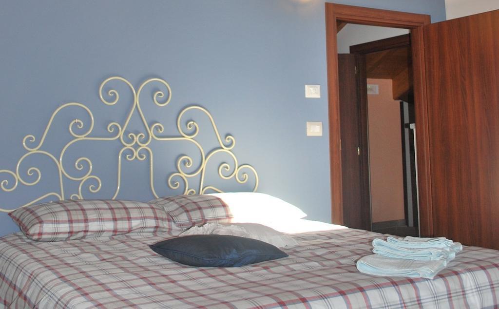 Agriturismo Fruttirossi Trofarello Pokój zdjęcie